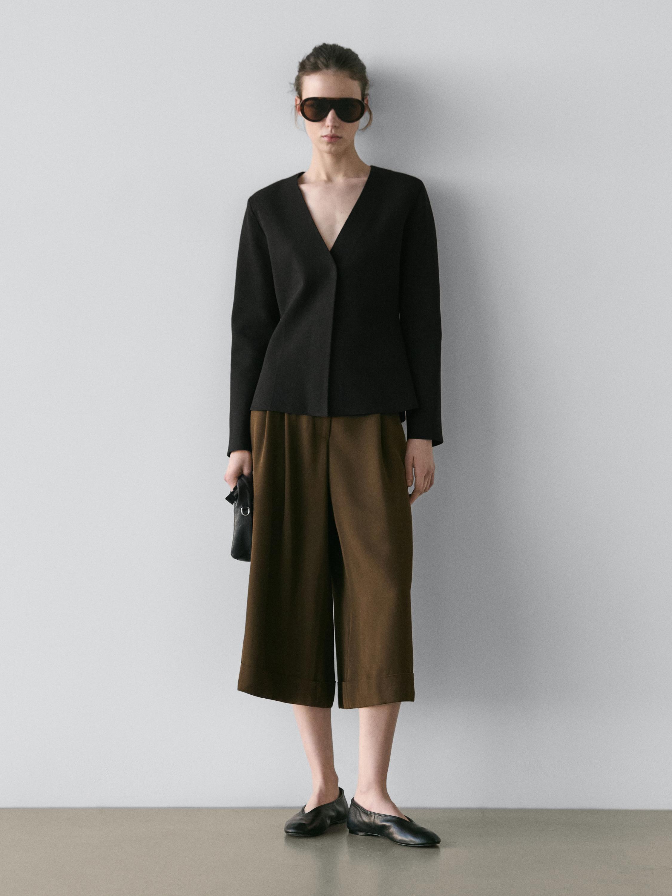 Knit V-neck blazer with fastening detail